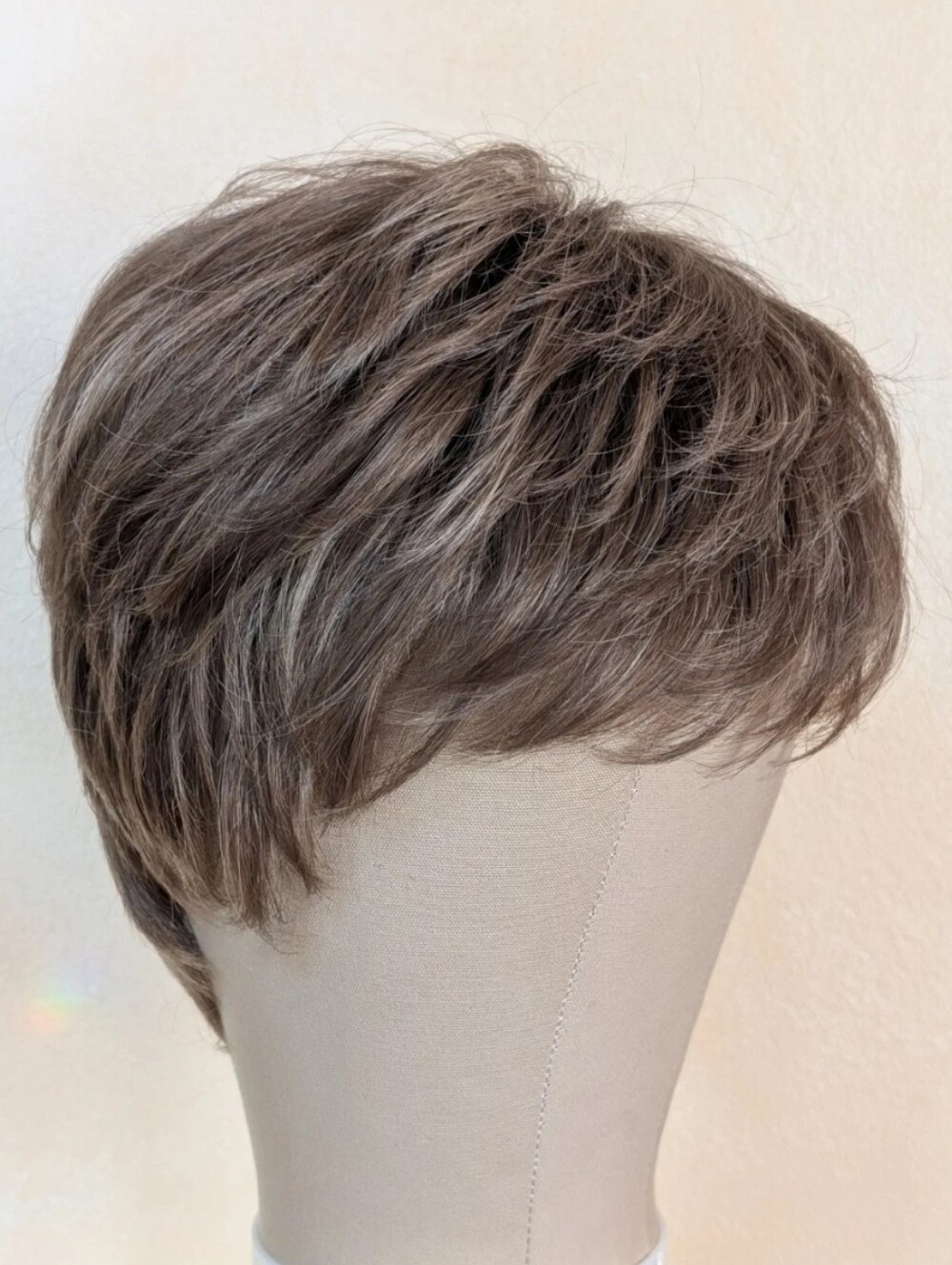 Raquel Welch Short Layered Pixie Wig Synthetic Dark Blonde Average Cap Natural
